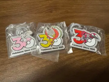 포켓몬 30주년 기념 메탈 참 마스코트 뮤우 칠색조 가이오가