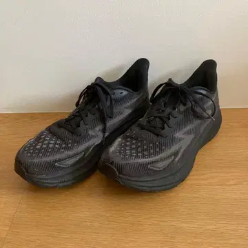 HOKA ONEONE CLIFTON 9 블랙 러닝화