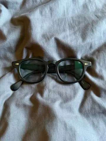 JULIUS TART OPTICAL SPIRAL GARA 매트 블랙
