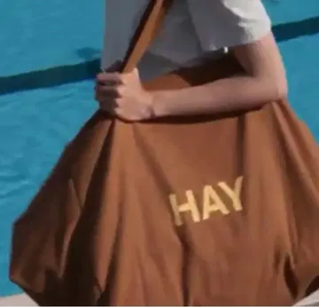 미사용 새상품 빅 사이즈! HAY Weekend Bag Olive