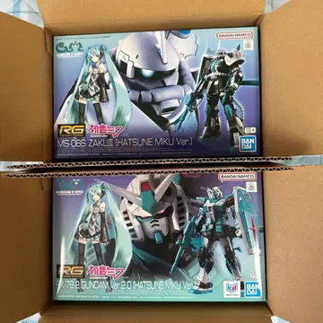 RG 건담 Ver.2.0 & RG 자쿠 II [ 하츠네 미쿠 Ver. ]