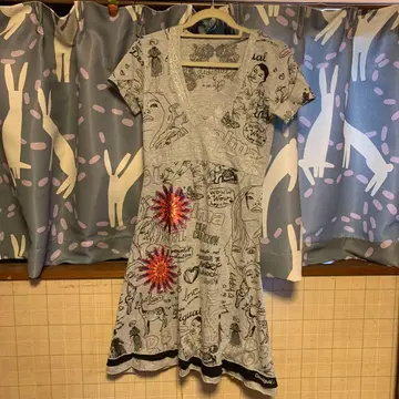 데시구알 Desigual 무릎 기장 원피스 그레이