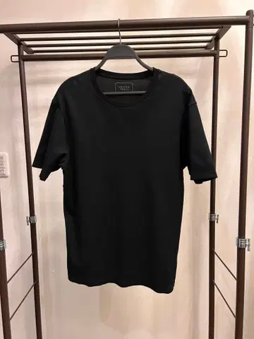 UNITED TOKYO 유나이티드 도쿄 티셔츠 블랙