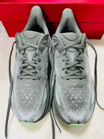 HOKA ONE ONE CLIFTON 9 26.5cm