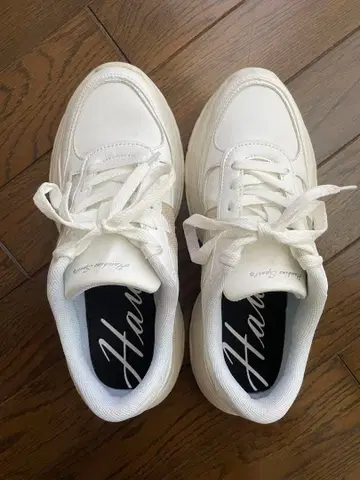 호킨스 스포츠 통굽 스니커즈 화이트 24cm