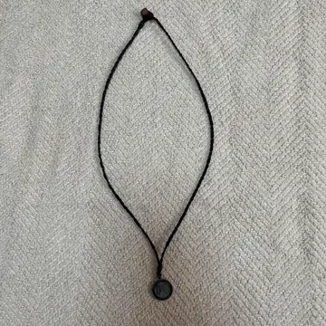홀리스터 가죽 목걸이