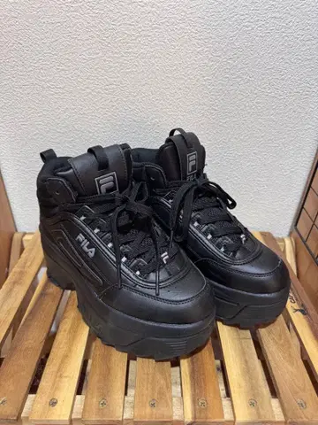 FILA 통굽 스니커즈 블랙 23.5cm