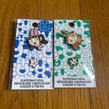 NewJeans x Murakami 핀 배지 HAERIN HANNI