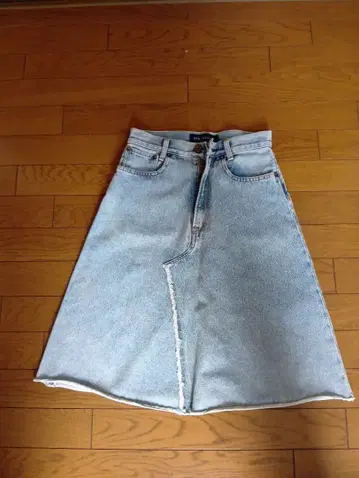 MADISONBLUE 데님 스커트 컷오프 MB181-6021