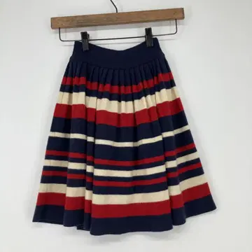 STILE BENETTON 스틸레 베네통 스트라이프 플레어 스커트