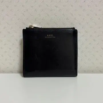 A.P.C 이단 접이식 지갑 가죽 블랙 더블 포켓