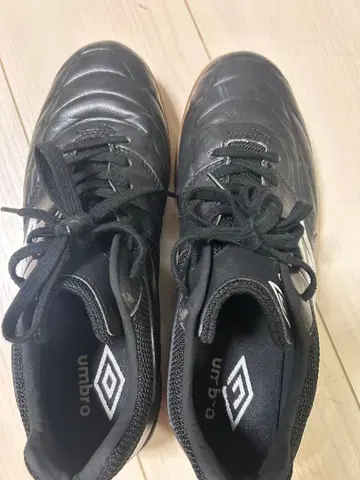 UMBRO 풋살화 25.5cm 블랙