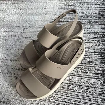 crocs*새상품급*그레이지*스트랩 포함 샌들