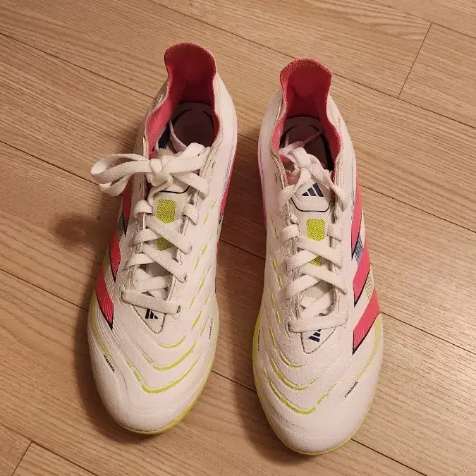 아디다스 프레데터 리그 2g3g 255 mm