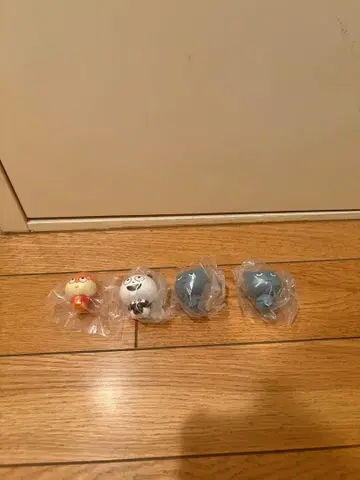 니시무라 유우지 기다림 파우치 모듬 플라스틱 키링 세트