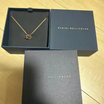 다니엘 웰링턴 목걸이 골드 컬러