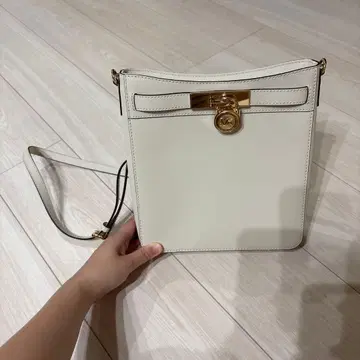 MICHAEL KORS 숄더백 화이트 골드 금장 장식