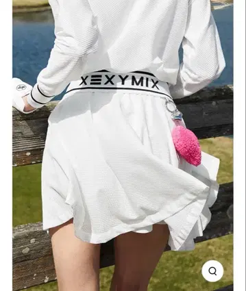 [택 포함 새상품] xexymix 라이트 메쉬 플레어 스커트 화이트 S