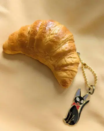 마녀 배달부 키키 폭신폭신 빵 컬렉션 크루아상 스퀴즈 포함 키체인