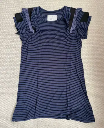 사카이 sacai 보더 상의 티셔츠