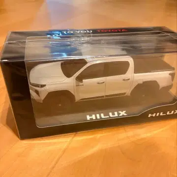 도요타 신형 하이럭스 HILUX 컬러 샘플 미니카 화이트
