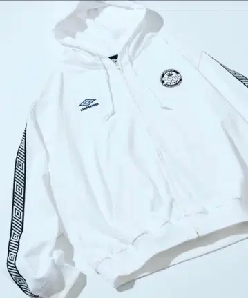 [ 완판템 새상품 ] UMBRO x Aooo 지퍼 후디 후드티 M