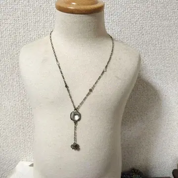 Y자형 롱 목걸이 비쥬 장식 건메탈릭