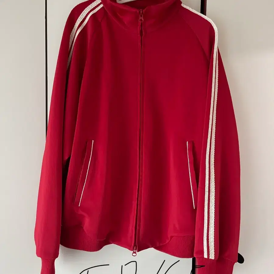 Bonnet Track Jacket Hearts2hearts | Bunjang Global