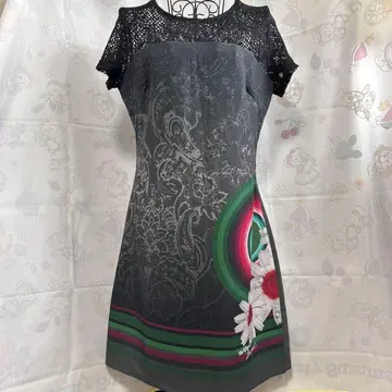 Desigual 데시구알 새상품급 레이스 반팔 무릎 기장 원피스