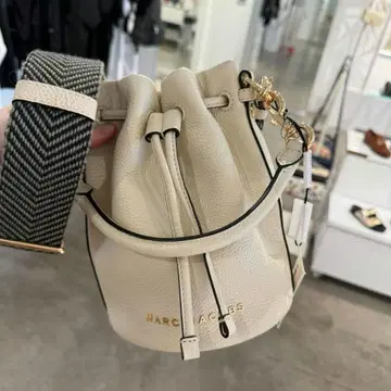 MARC JACOBS 버킷 백 Groove