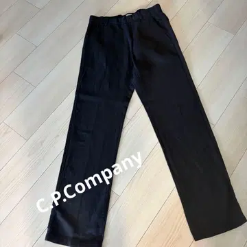 새상품급 C.P.Company 남성 바지 다크 네이비 44