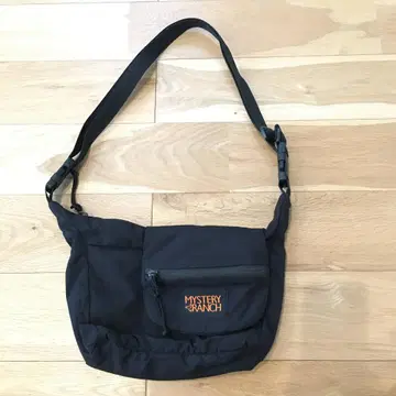 MYSTERY RANCH 미스터리 랜치 플랩 숄더백 블랙
