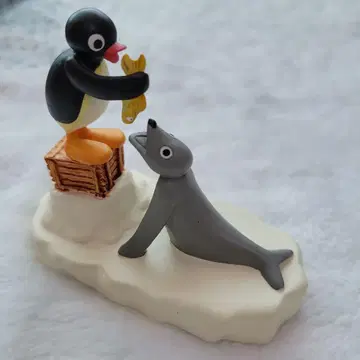 핑구 입상 폴리레진