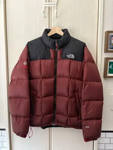 THE NORTH FACE 눕시 다운 자켓 (와인 레드) M