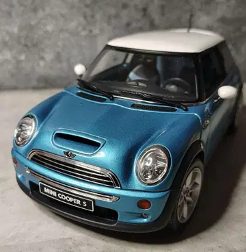 AUTOart 1/18 미니 쿠퍼