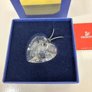 새상품 스와로브스키 하트형 목걸이