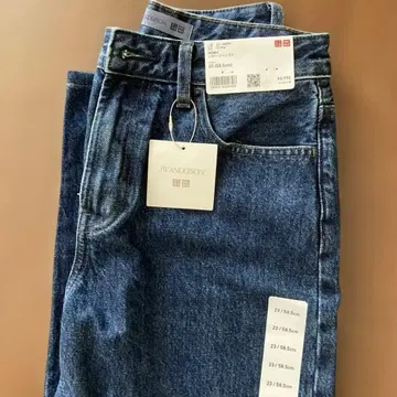 유니클로 women 배기진 23(58.5cm) 인심 72cm
