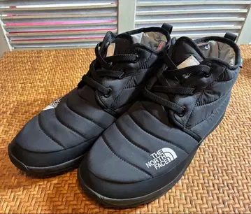 새상품급 THE NORTH FACE 블랙 하이컷 신발 사이즈 US 10