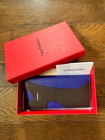 페라가모 FERRAGAMO Hug 블랙 가죽 장지갑 미사용 새상품
