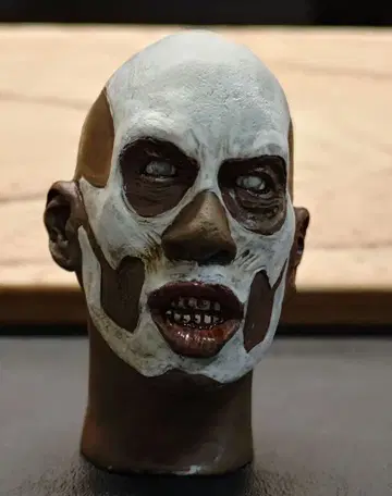 좀비 헤드 피규어 LIVING DEAD HEAD 페인팅 완료