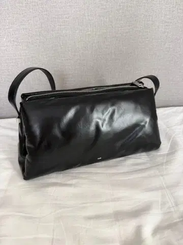 OSOI 가죽 필로우 백
