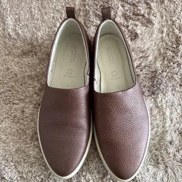 ECCO 에코 부드러운 가죽 브라운 로퍼 사이즈 24.5cm