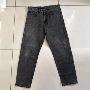 GAP 워시드 블랙 데님 팬츠