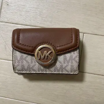 MICHAEL KORS 3단 폴더형 지갑 MK 로고 브라운