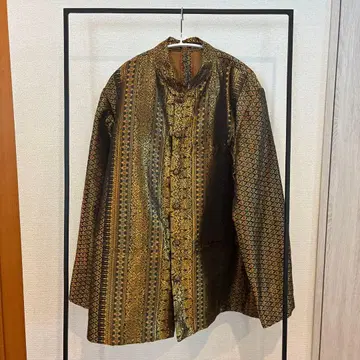 오리엔탈 패턴 스탠드 카라 자켓 골드 블랙