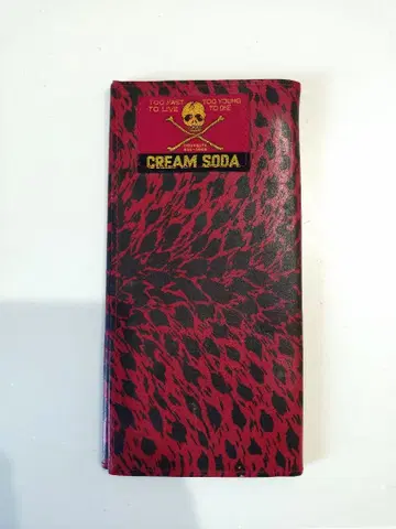 CREAM SODA 장지갑 레오파드 무늬 빨검 초기