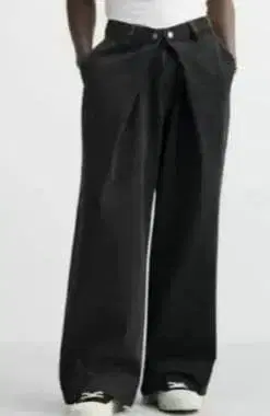 완판템 ZARA 플리츠 배기 핏 청바지 2EU42JP32 블랙