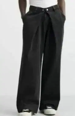 완판템 ZARA 플리츠 배기 핏 청바지 2EU42JP32 블랙