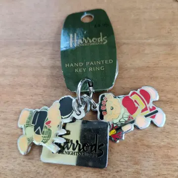 Harrods 해롯 핸드페인팅 키링 곰