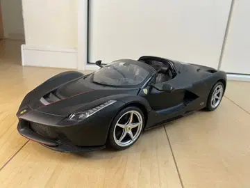 RASTAR Ferrari LaFerrari Aperta 무선 조종 본체